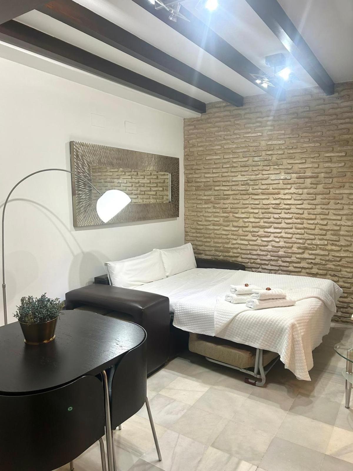 Triana Apartment Sevilla Екстер'єр фото